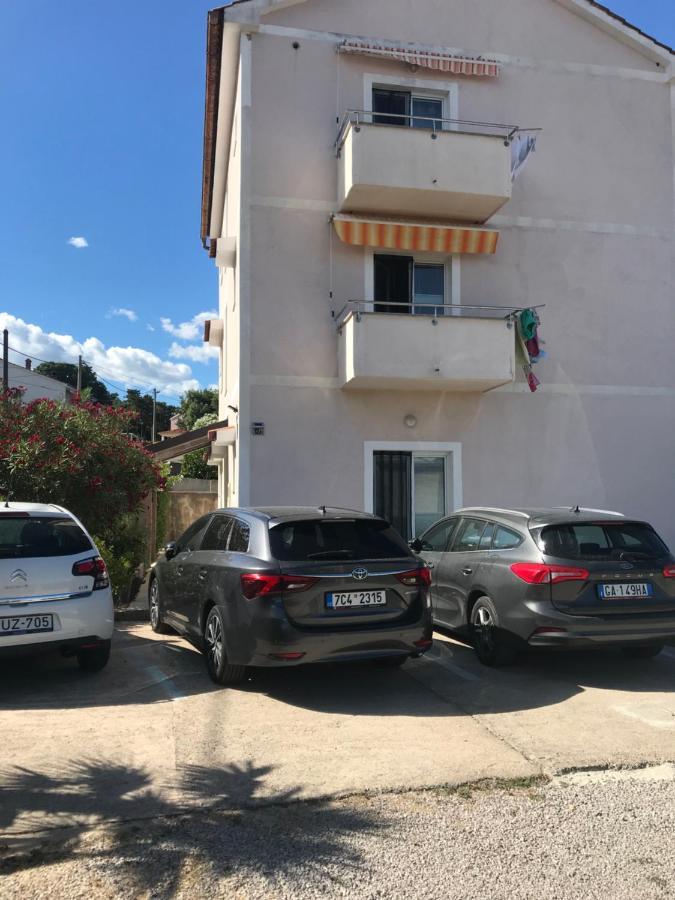 Botic Apartments Šilo Eksteriør bilde